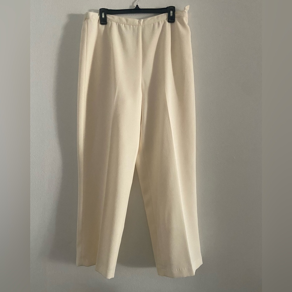 Women’s Alfred Dunner Pants size 14 Cream Ivory